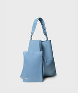 - Slim M Stich Tote 23 Grained Leather Sky O/S Apoella