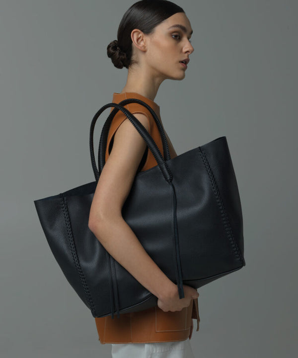 Tote Grained Leather Black