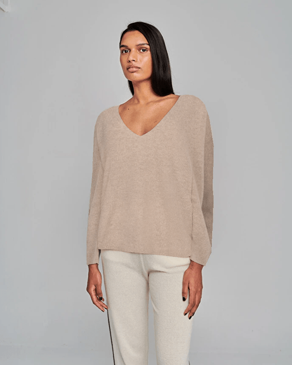 - Angele V Neck Sweater Chestnut Apoella