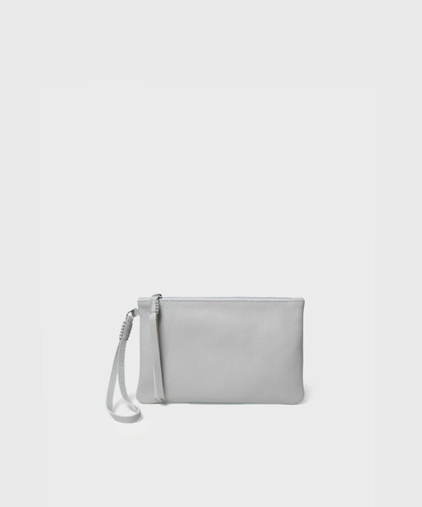 Slim Pochette Grained Leather Oat