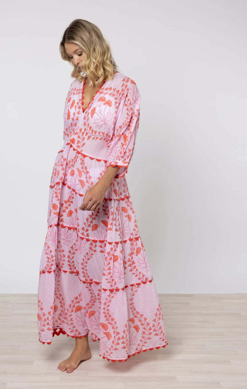 V-neck Loose Maxi Dress Ginkgo Print & Ric Rac Pale Pink/Red – APOELLA
