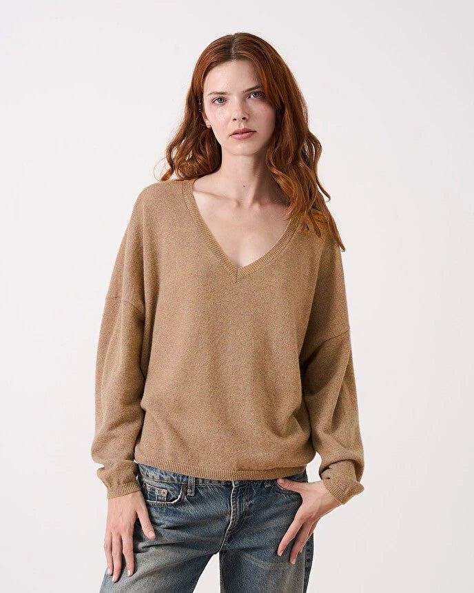 Sweater Absolut Cashmere Alicia V Neck Sweater Turron M / Turron Apoella